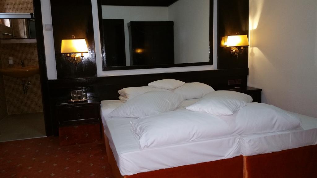 Conacul Balta Alba Hotel Kültér fotó